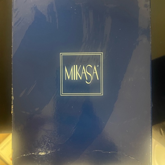 Mikasa Capella Wine —Set of Four - Picture 4 of 4